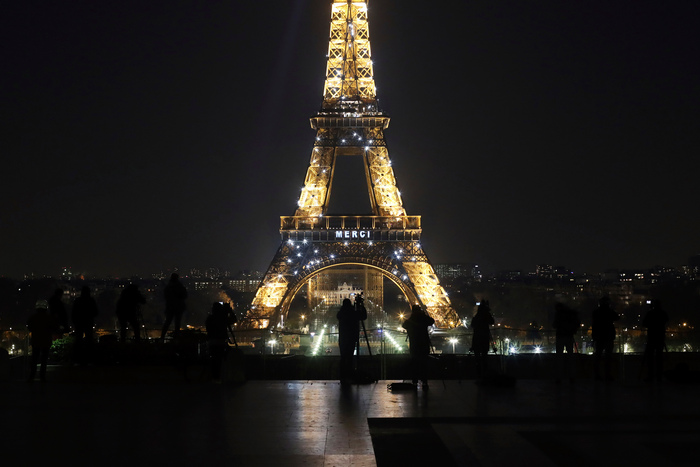 Айфеловата кула ръждясва и трябва да бъде ремонтирана основно но